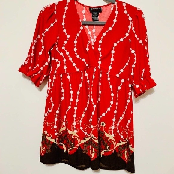 Hot Tempered Don't Be Afraid red top 3/4 sleeve Babydoll Blouse size M - Picture 1 of 8